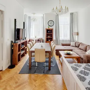4* Aparthotel Old Town Square